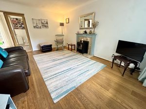 Lounge- click for photo gallery